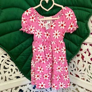 NWT Dream girl size 3T girls pink with red and white daisies tiered dress.